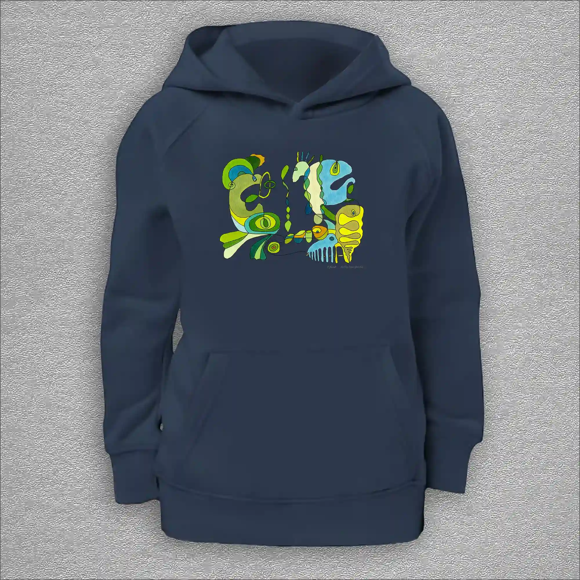 kids organic hoodie, outside 100% organic cotton, inside 80% organic cotton and 20% recycled polyester, font pouch pocket, raglan sleeves, colour french navy, 10 years old, front design aquarelle painting by Marijke Ali, t-fins